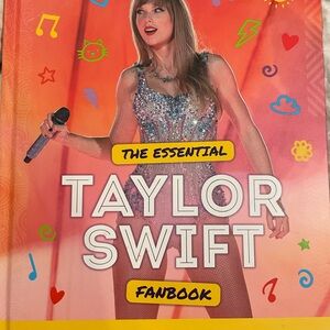 The Essential Taylor Swift Fanbook